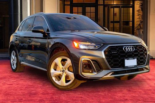 2022 Audi Q5 45 S line Premium Plus