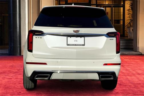 2022 Cadillac XT6 Premium Luxury FWD