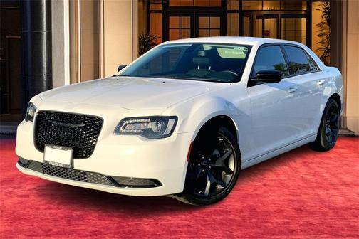 2022 Chrysler 300 Touring