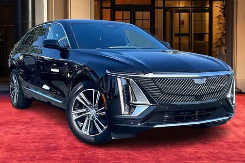 Stellar Black Metallic 2026 Cadillac LYRIQ Luxury
