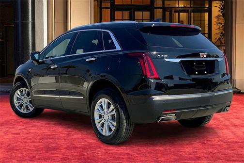 2025 Cadillac XT5 Luxury