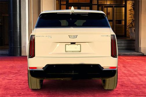2025 Cadillac Escalade IQ Luxury 1
