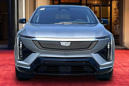 Argent Silver Metallic 2026 Cadillac OPTIQ Luxury