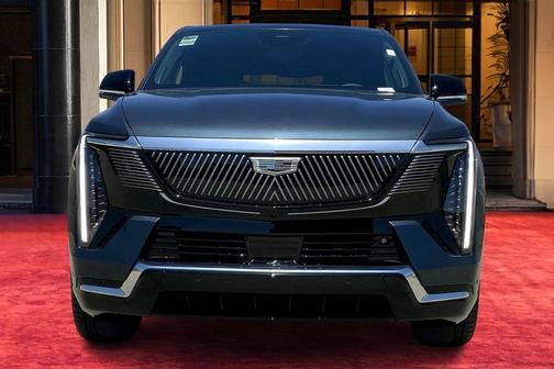 2025 Cadillac Escalade IQ Luxury 2
