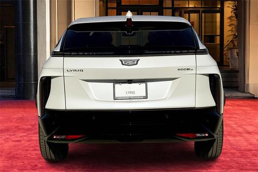 2025 Cadillac LYRIQ Sport