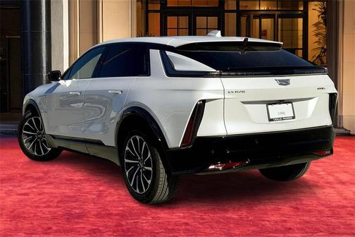 2025 Cadillac LYRIQ Sport