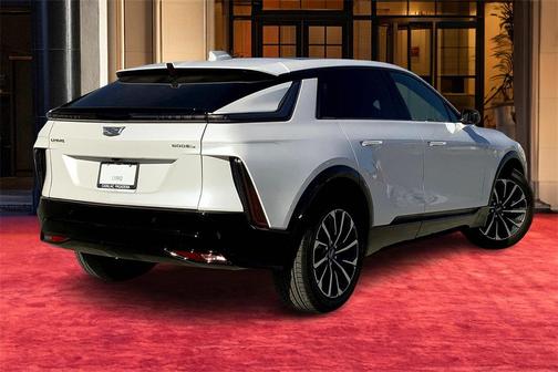 2025 Cadillac LYRIQ Sport