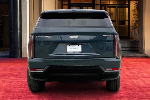 2025 Cadillac Escalade IQ Sport 1