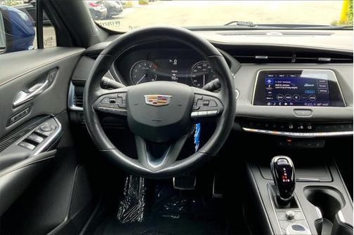 2023 Cadillac XT4 Sport