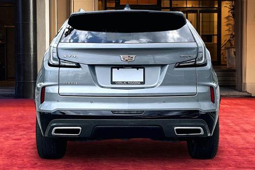 Argent Silver Metallic 2024 Cadillac XT4 Sport