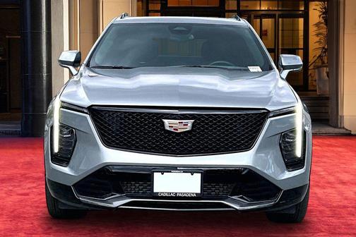 Argent Silver Metallic 2024 Cadillac XT4 Sport