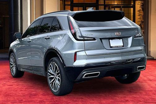 Argent Silver Metallic 2024 Cadillac XT4 Sport