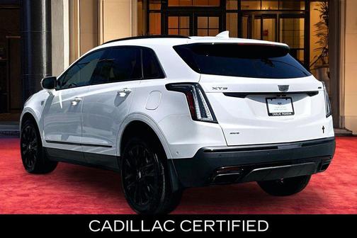 Crystal White Tricoat 2022 Cadillac XT5 Sport