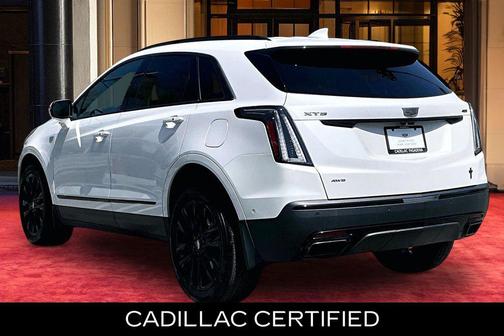 Crystal White Tricoat 2022 Cadillac XT5 Sport