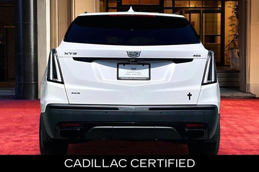 Crystal White Tricoat 2022 Cadillac XT5 Sport