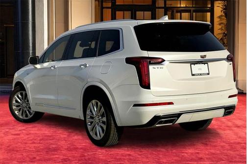2024 Cadillac XT6 Premium Luxury FWD