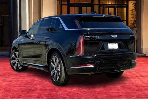 2025 Cadillac Escalade IQ Luxury 2