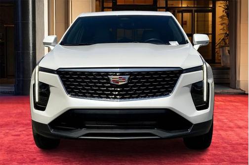 2024 Cadillac XT4 Luxury