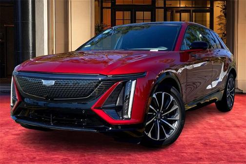 2025 Cadillac LYRIQ Sport