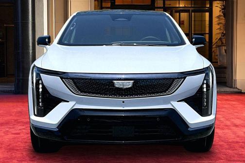Vibrant White Tricoat 2026 Cadillac OPTIQ Sport
