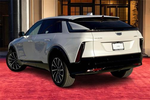 2025 Cadillac LYRIQ Sport