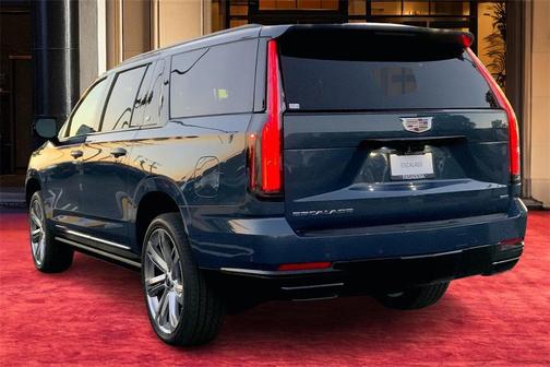 2026 Cadillac Escalade ESV Sport