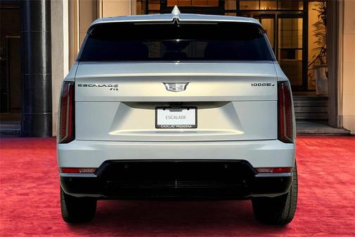 2025 Cadillac Escalade IQ Luxury 2