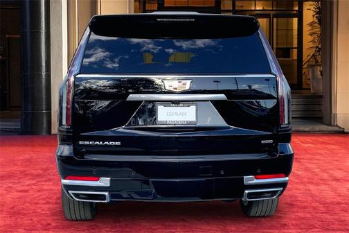 2025 Cadillac Escalade ESV Luxury