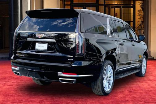 2025 Cadillac Escalade ESV Luxury