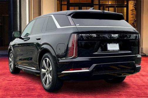 2025 Cadillac Escalade IQ Luxury 1