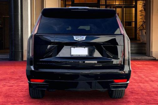 2023 Cadillac Escalade ESV Sport Platinum