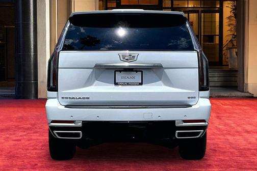 Vibrant White Tricoat 2026 Cadillac Escalade Sport Platinum