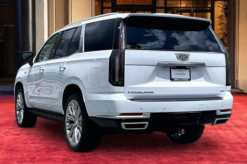 Vibrant White Tricoat 2026 Cadillac Escalade Sport Platinum
