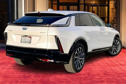 2025 Cadillac LYRIQ Sport