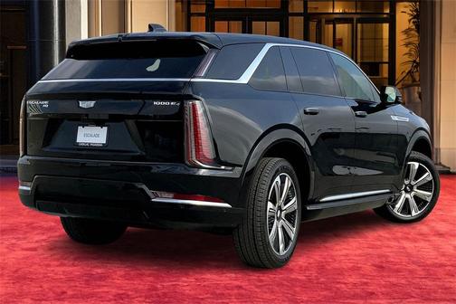 2025 Cadillac Escalade IQ Luxury 2