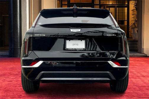 2025 Cadillac OPTIQ Luxury 1 AWD