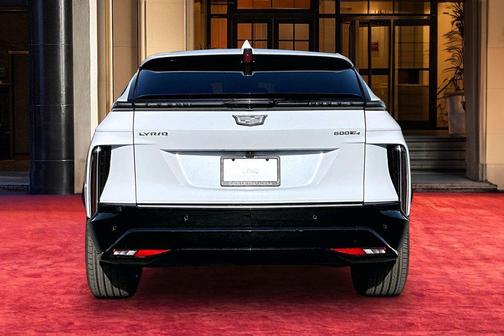 Vibrant White Tricoat 2026 Cadillac LYRIQ Premium Luxury