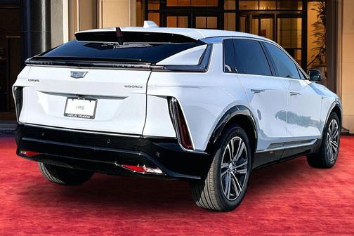 Vibrant White Tricoat 2026 Cadillac LYRIQ Premium Luxury