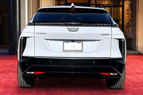 Vibrant White Tricoat 2026 Cadillac LYRIQ Premium Luxury