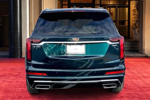 2025 Cadillac XT6 Premium Luxury FWD