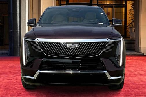 2025 Cadillac Escalade IQ Luxury 2