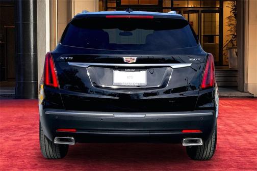 2026 Cadillac XT5 Luxury
