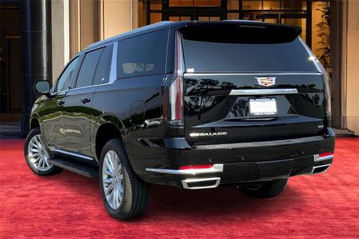 2025 Cadillac Escalade ESV Luxury