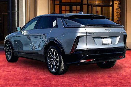 Argent Silver Metallic 2026 Cadillac LYRIQ Sport