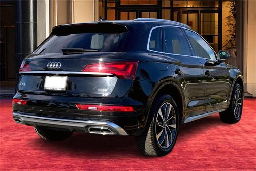 2022 Audi Q5 45 S line Premium