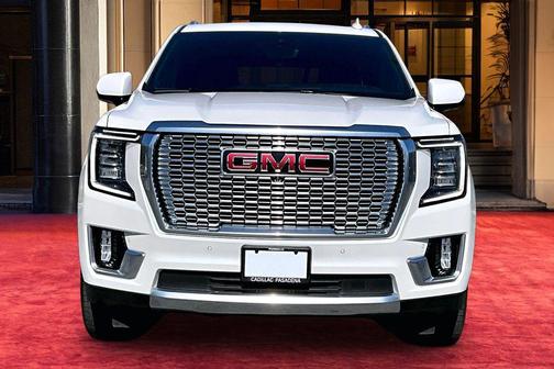 White Frost Tricoat 2024 GMC Yukon Denali