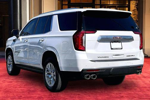 White Frost Tricoat 2024 GMC Yukon Denali