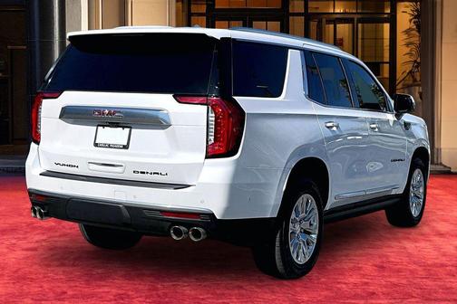 White Frost Tricoat 2024 GMC Yukon Denali