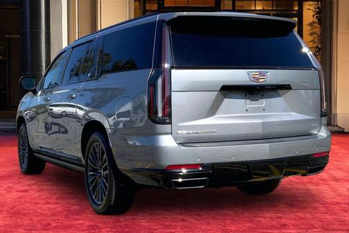 2025 Cadillac Escalade ESV Sport