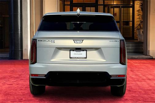 2025 Cadillac Escalade IQ Luxury 2